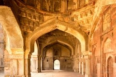 Bada-Gumbad-Coridors-Inside.jpg
