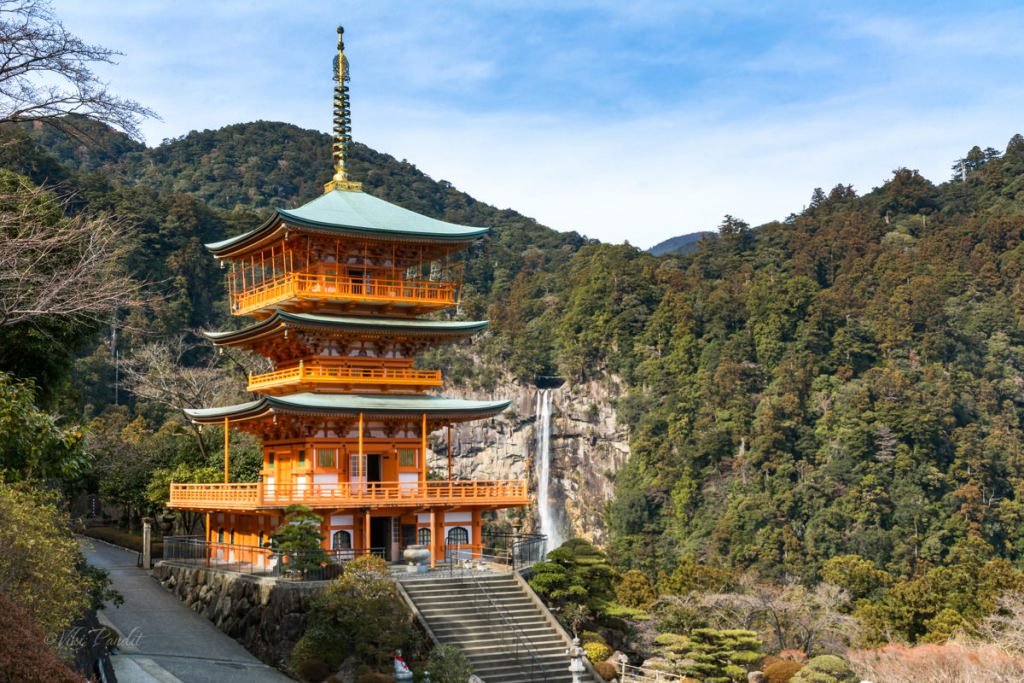 Hike to Nachi Falls