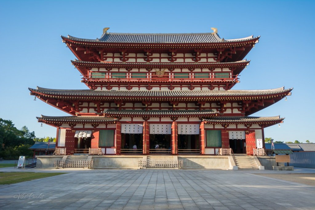 Exploring the Yakushi-ji Temple